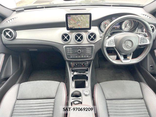 Mercedes Benz GLA-CLASS 2016-08 7618022-1