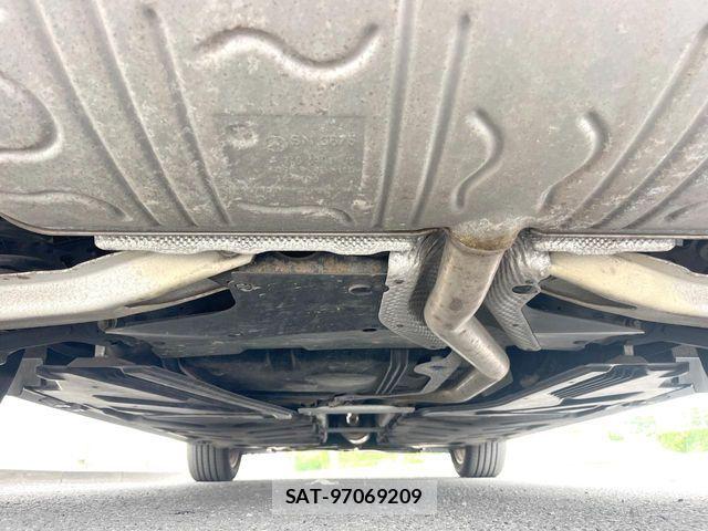 Mercedes Benz GLA-CLASS 2016-08 7618022-19