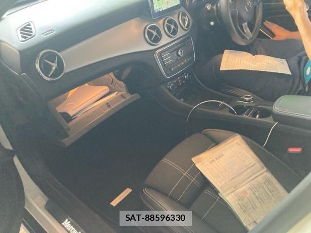 Mercedes Benz GLA-CLASS 2016-11 7618024-10