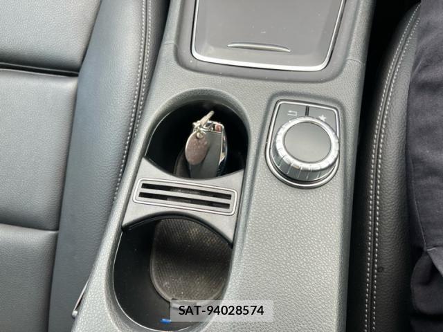 Mercedes Benz GLA-CLASS 2019-07 7618023-23