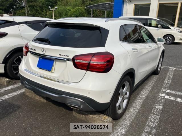 Mercedes Benz GLA-CLASS 2019-07 7618023-1