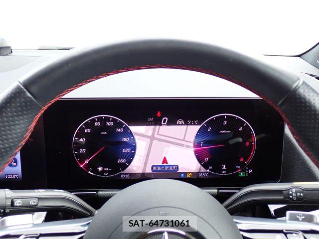 Mercedes Benz GLA-CLASS 2023-11 7725567-11