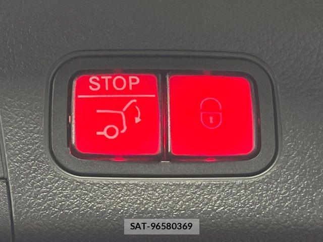 Mercedes Benz GLA-CLASS 2024-10 7725566-7