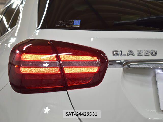 Mercedes Benz GLA-CLASS 2017-09 7725570-26