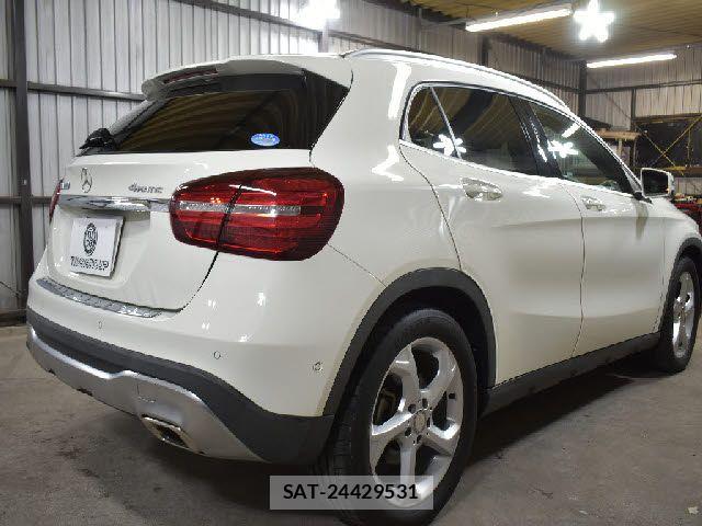 Mercedes Benz GLA-CLASS 2017-09 7725570-2