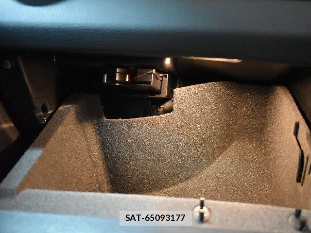 Mercedes Benz GLA-CLASS 2017-09 7877718-13
