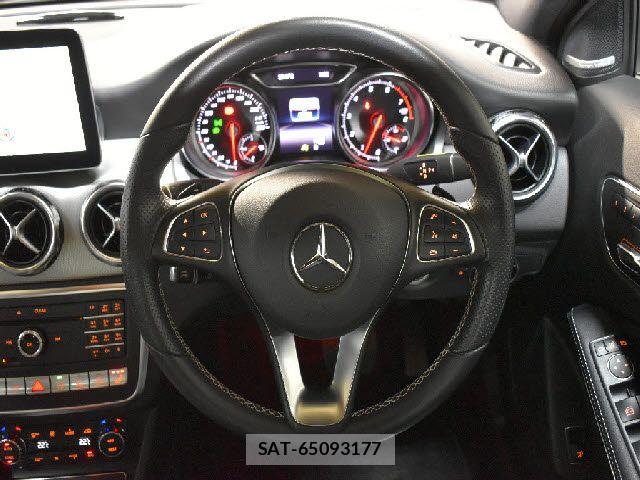 Mercedes Benz GLA-CLASS 2017-09 7877718-15
