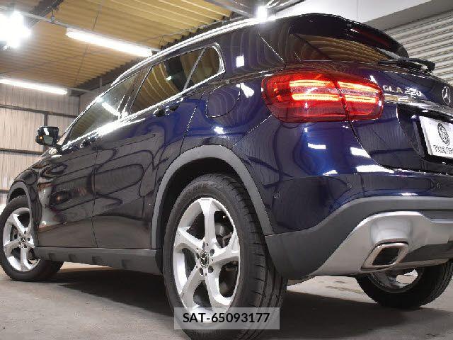 Mercedes Benz GLA-CLASS 2017-09 7877718-23