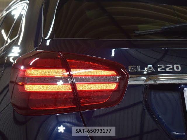 Mercedes Benz GLA-CLASS 2017-09 7877718-26