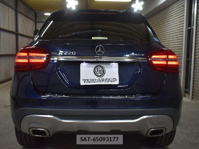 Mercedes Benz GLA-CLASS 2017-09 7877718-28