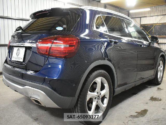 Mercedes Benz GLA-CLASS 2017-09 7877718-2