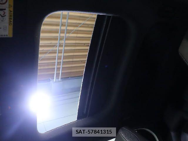 Mercedes Benz GLA-CLASS 2019-01 7877716-15
