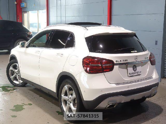 Mercedes Benz GLA-CLASS 2019-01 7877716-21