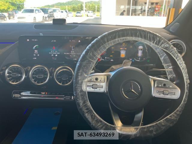 Mercedes Benz GLA-CLASS 2022-10 7877717-18