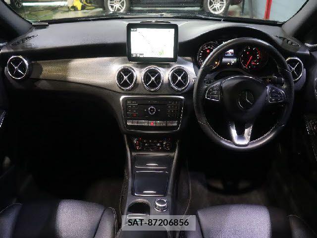 Mercedes Benz GLA-CLASS 2018-06 7877719-1