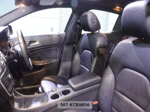 Mercedes Benz GLA-CLASS 2018-06 7877719-28
