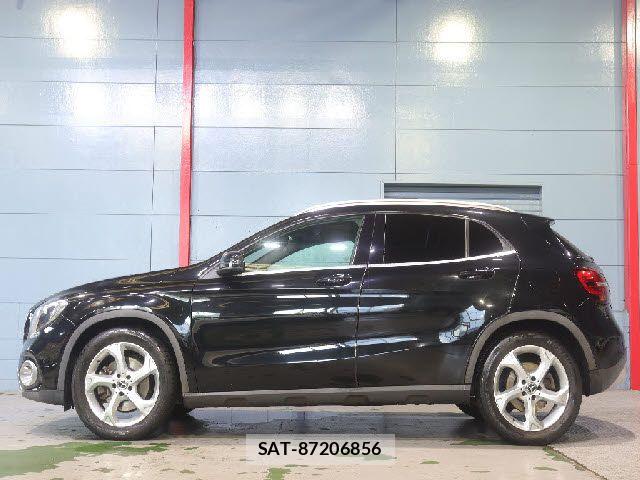 Mercedes Benz GLA-CLASS 2018-06 7877719-2