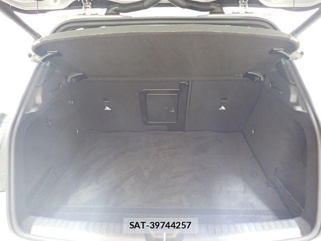 Mercedes Benz GLA-CLASS 2018-06 7877706-24