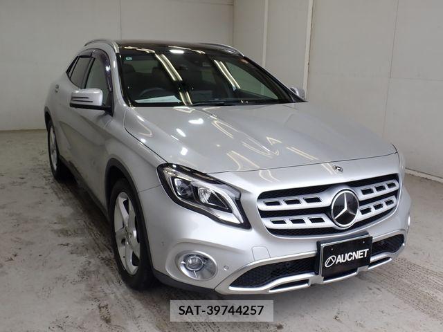 Mercedes Benz GLA-CLASS 2018-06 7877706-3