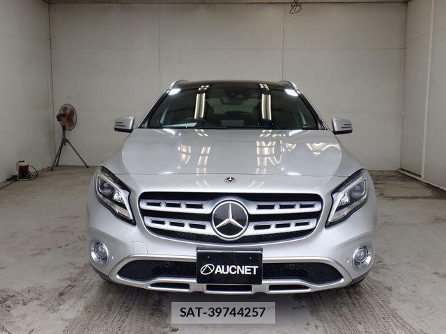 Mercedes Benz GLA-CLASS 2018-06 7877706-4