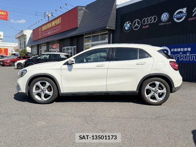Mercedes Benz GLA-CLASS 2017-09 7979960-9