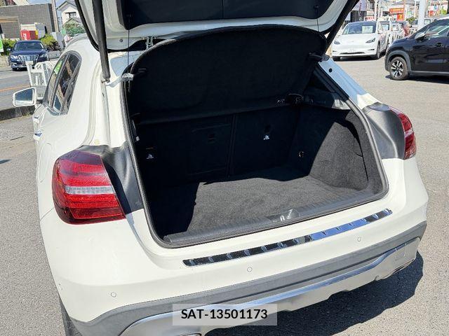 Mercedes Benz GLA-CLASS 2017-09 7979960-12