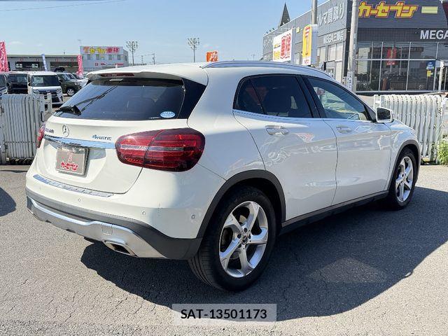 Mercedes Benz GLA-CLASS 2017-09 7979960-1