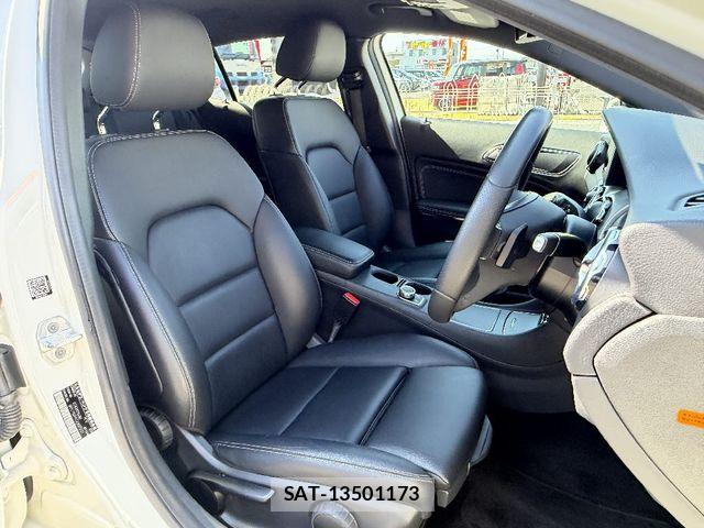 Mercedes Benz GLA-CLASS 2017-09 7979960-3