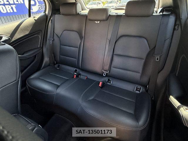 Mercedes Benz GLA-CLASS 2017-09 7979960-5
