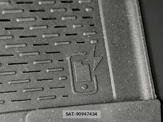 Mercedes Benz GLA-CLASS 2021-05 7979956-5
