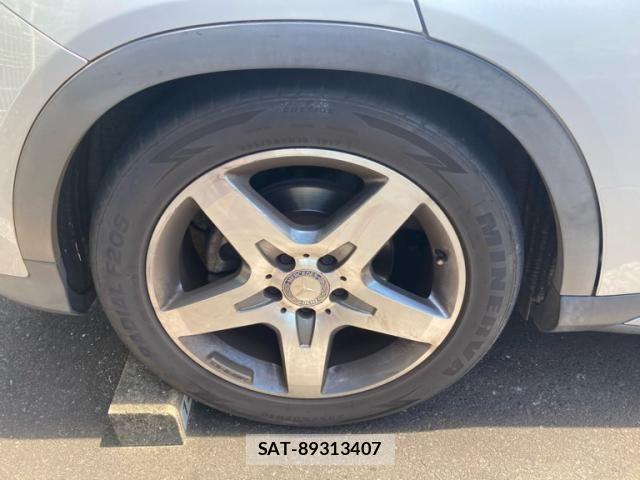 Mercedes Benz GLA-CLASS 2015-10 8036712-8