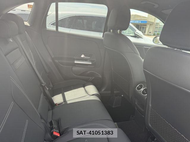 Mercedes Benz GLA-CLASS 2025-08 8036710-11
