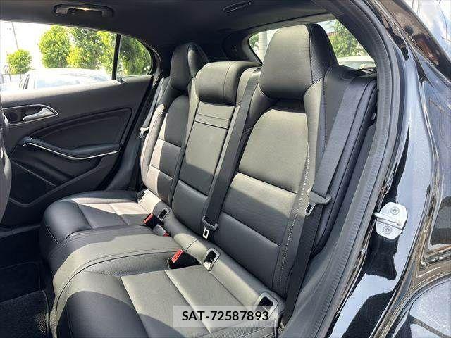 Mercedes Benz GLA-CLASS 2017-11 8074551-28