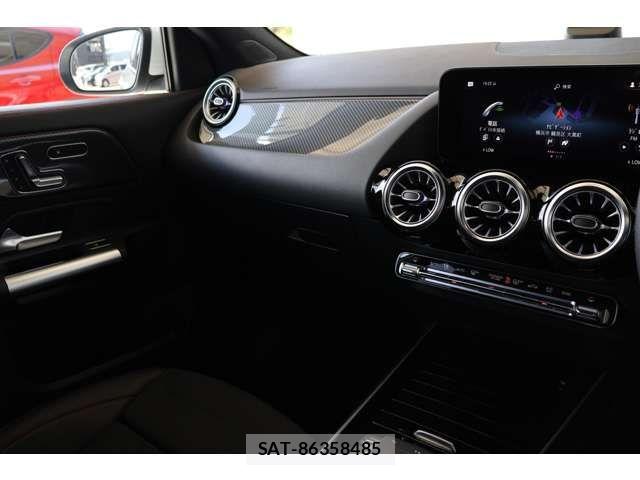 Mercedes Benz GLA-CLASS 2023-08 8100390-16