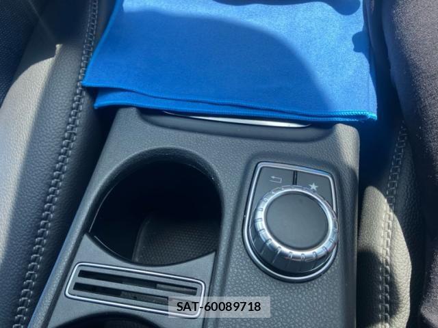 Mercedes Benz GLA-CLASS 2017-09 8100392-14