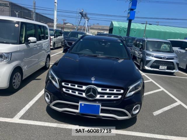 Mercedes Benz GLA-CLASS 2017-09 8100392-1
