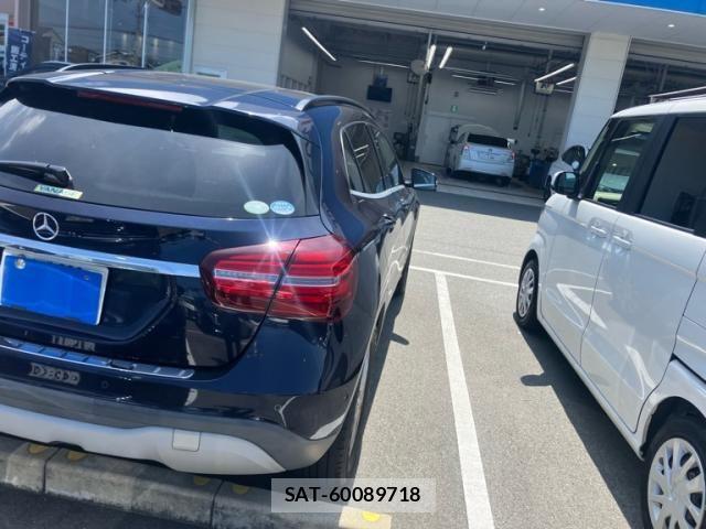 Mercedes Benz GLA-CLASS 2017-09 8100392-2