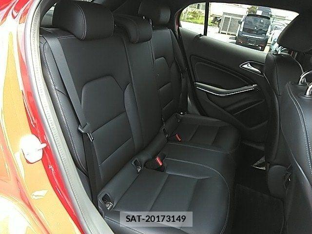 Mercedes Benz GLA-CLASS 2017-07 8131185-11