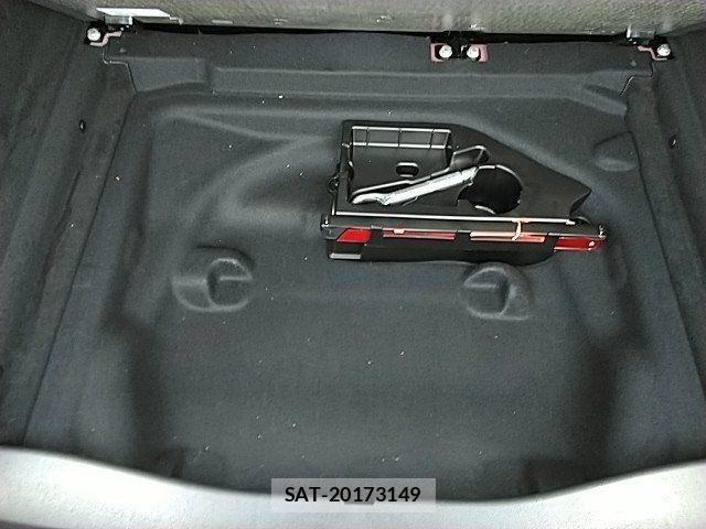 Mercedes Benz GLA-CLASS 2017-07 8131185-28