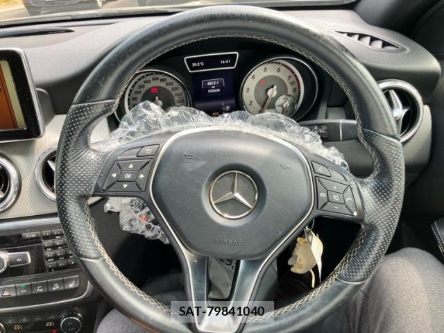 Mercedes Benz GLA-CLASS 2014-09 8131188-16
