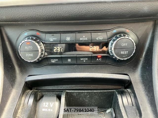 Mercedes Benz GLA-CLASS 2014-09 8131188-22