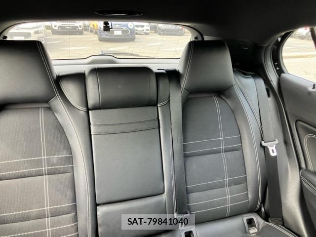 Mercedes Benz GLA-CLASS 2014-09 8131188-24