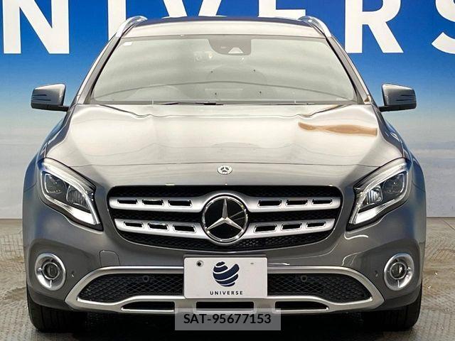 Mercedes Benz GLA-CLASS 2018-07 8146149-15