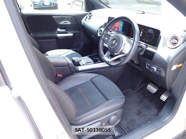 Mercedes Benz GLA-CLASS 2022-07 8146148-1