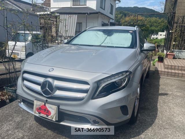 Mercedes Benz GLA-CLASS 2015-12 8146150-0