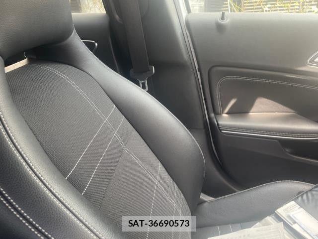 Mercedes Benz GLA-CLASS 2015-12 8146150-4
