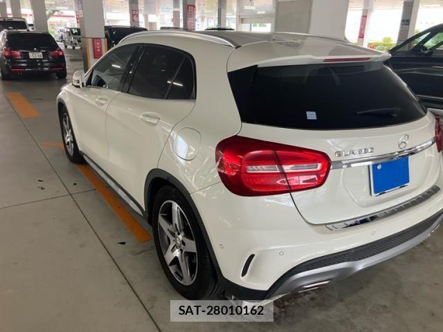 Mercedes Benz GLA-CLASS 2015-09 8158797-10