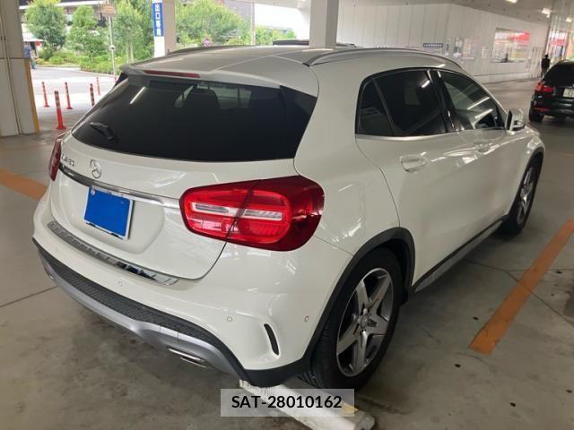 Mercedes Benz GLA-CLASS 2015-09 8158797-11
