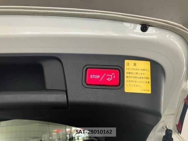 Mercedes Benz GLA-CLASS 2015-09 8158797-16