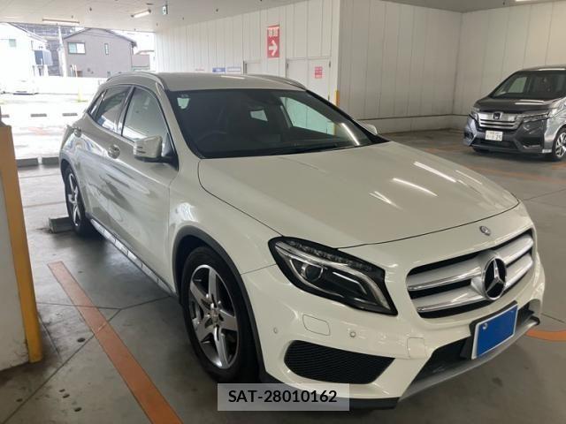 Mercedes Benz GLA-CLASS 2015-09 8158797-1